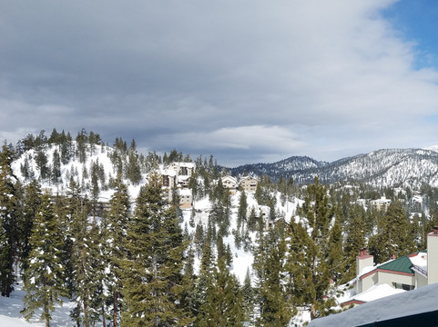 太浩岭假日度假俱乐部酒店主图