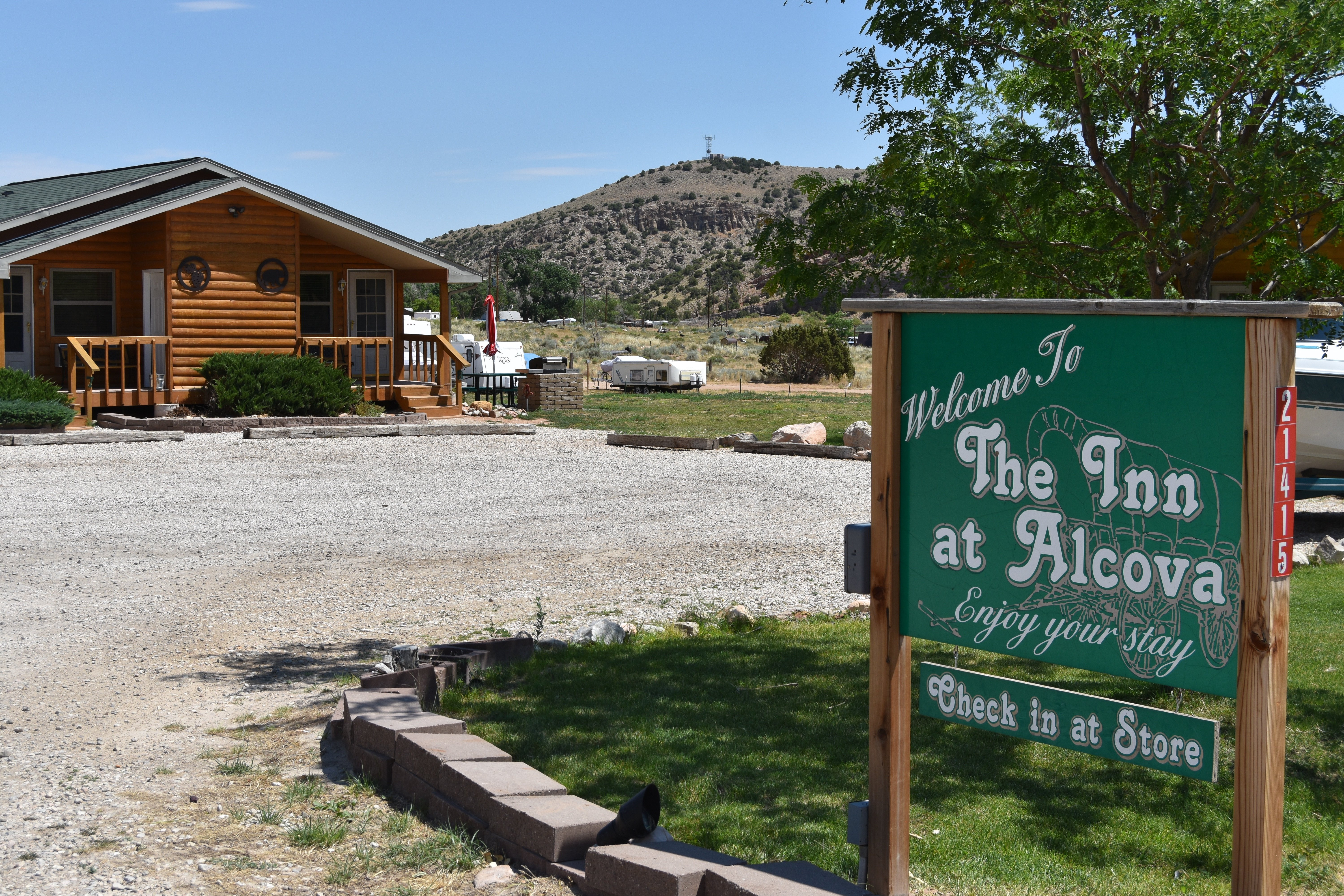Sloanes General Store and The Inn At Alcova-官方