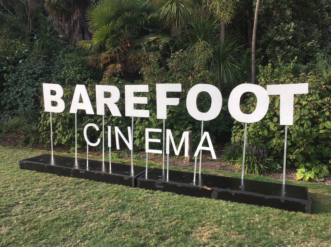 Barefoot Cinema景点图片