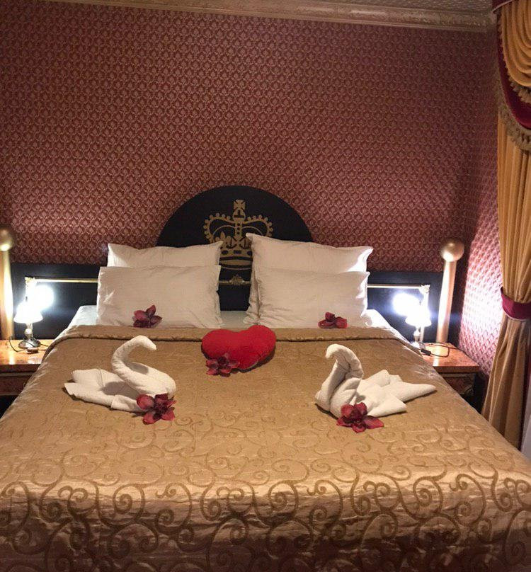 Royal Hotel主图