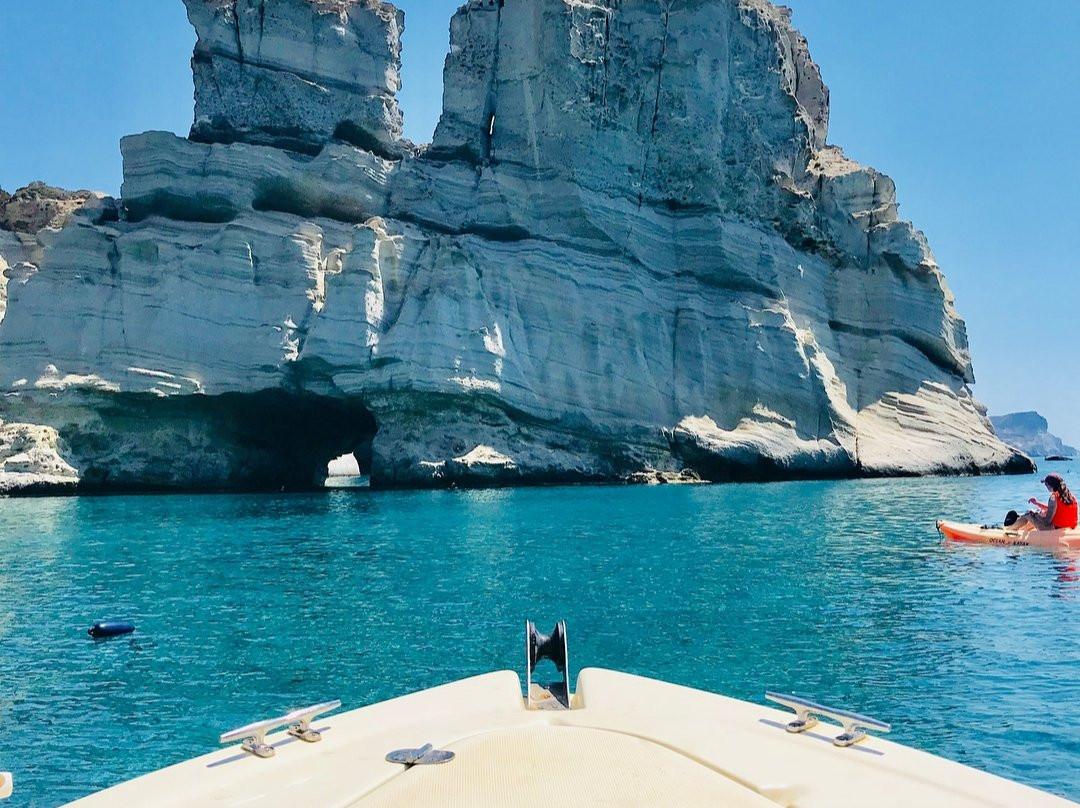 Rent Boat Milos-Adamas必去景点