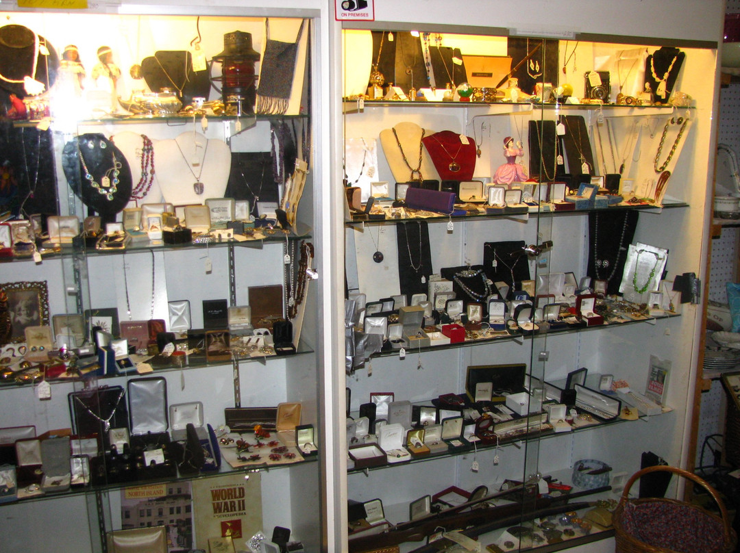 Antiques Mall of Madison景点图片