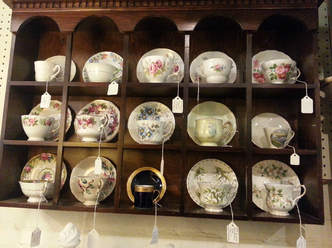 Wilson Antiques景点图片