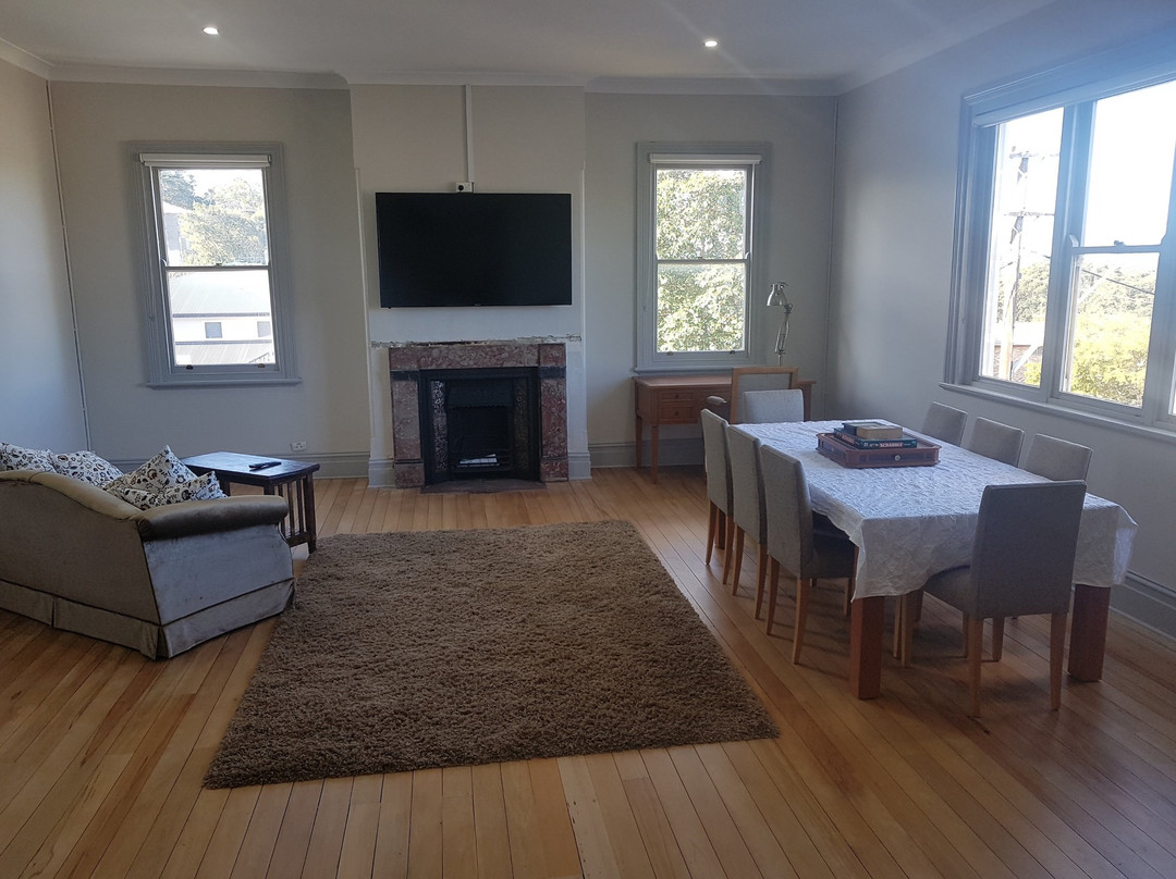 Helensburgh Hotel主图