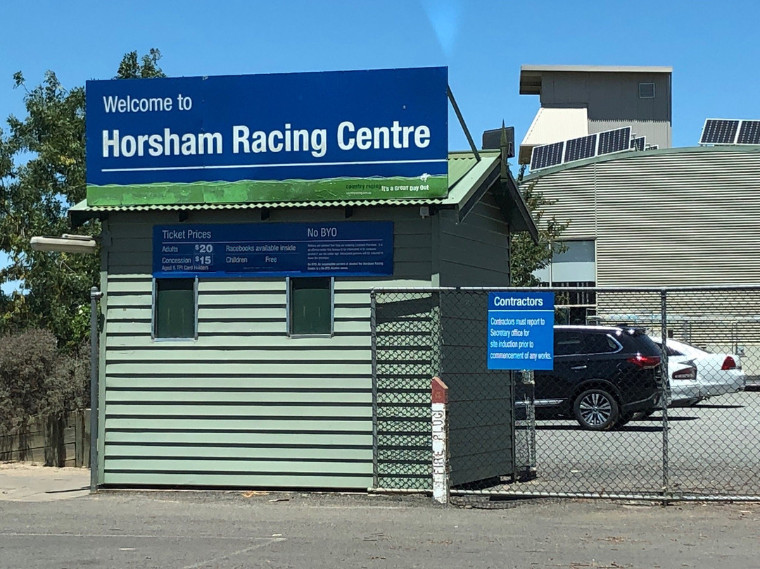Horsham Racecourse-霍舌姆必去景点
