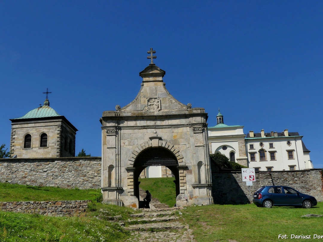 Holy Cross Basilica景点图片