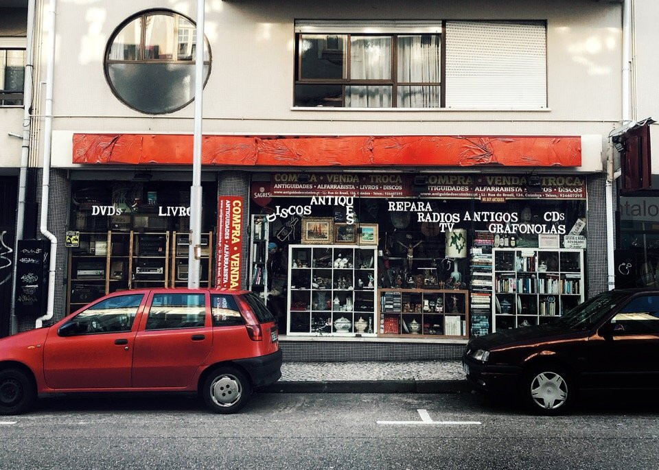 Antiquesocasião - Antiguidades Alfarrabista Discos-科英布拉区必去景点