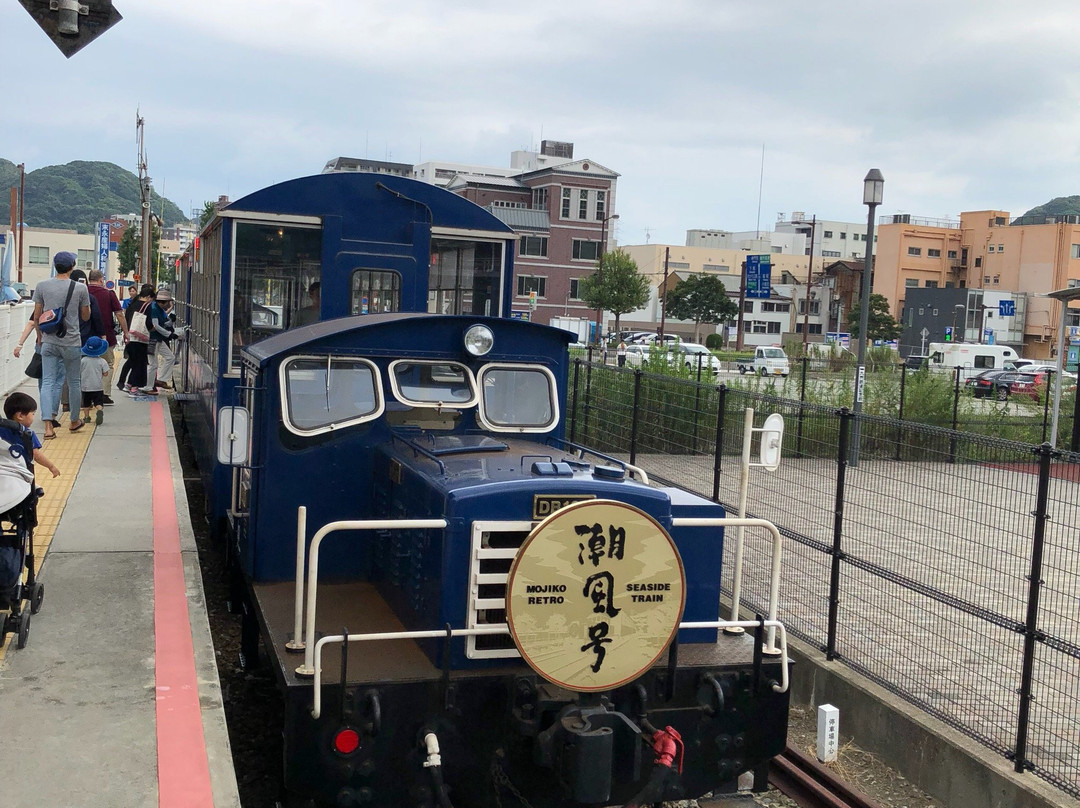 Mojiko Retro Train Shiokaze景点图片