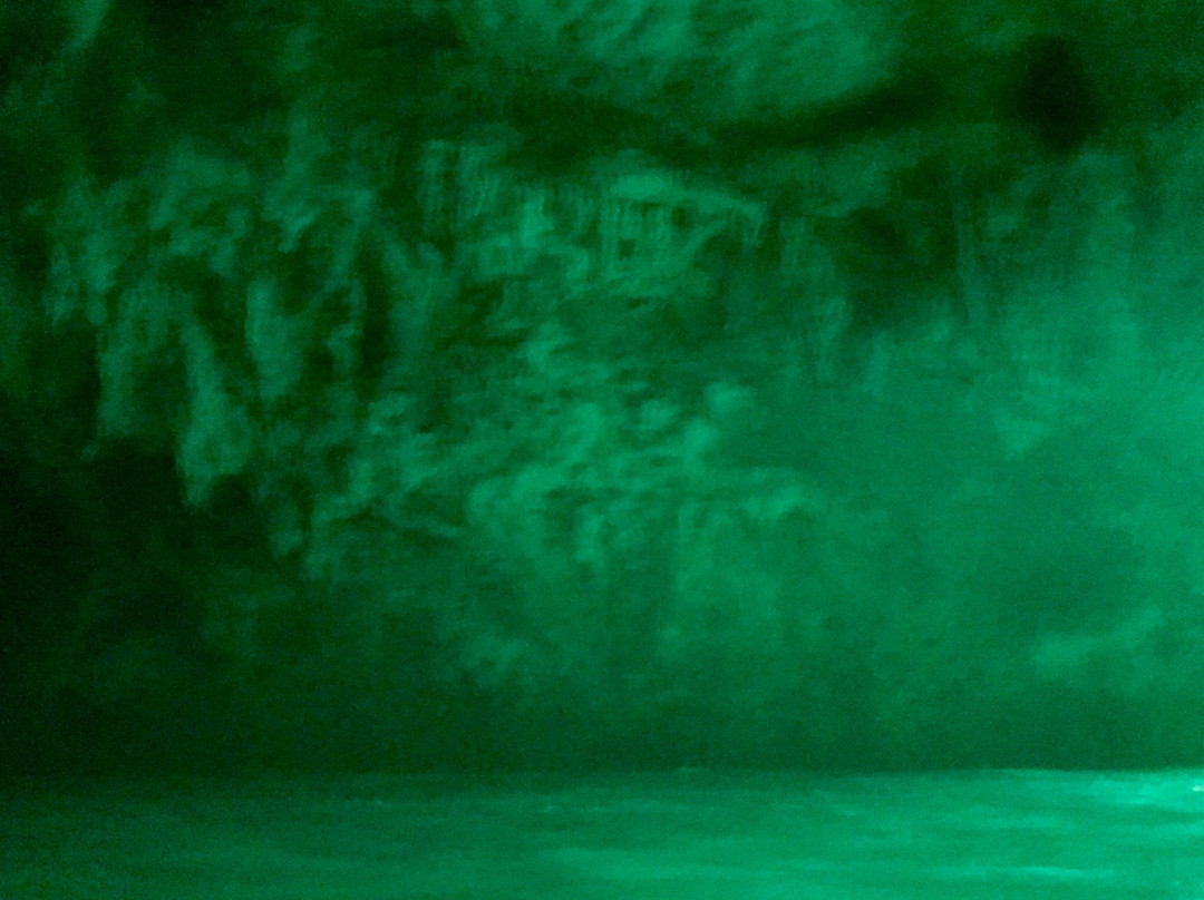 Hagukan Cave景点图片