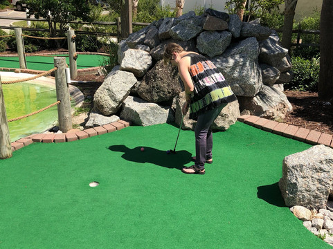 Lost Mine Miniature Golf Course-美特尔海滩必去景点