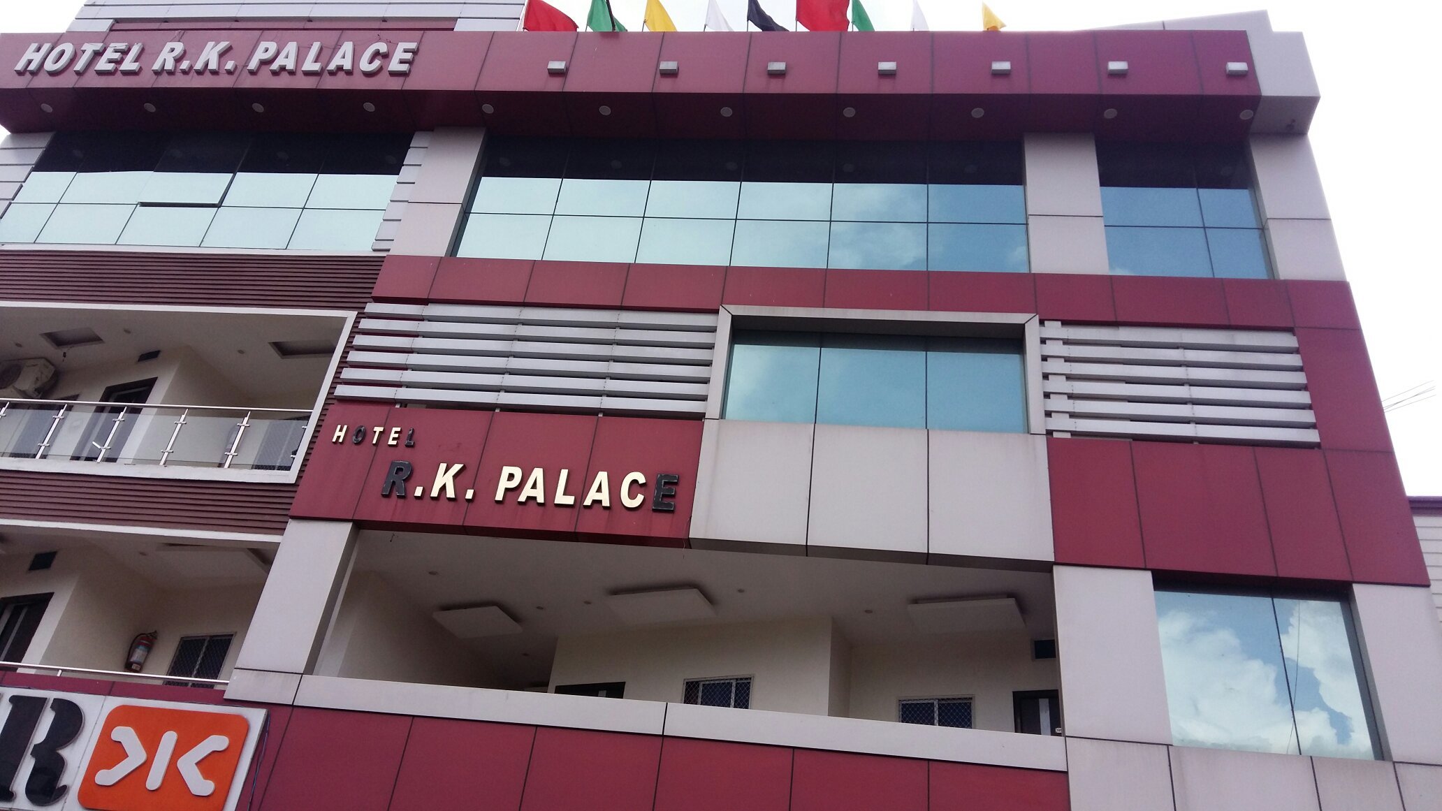 Hotel R.K Palace-官方