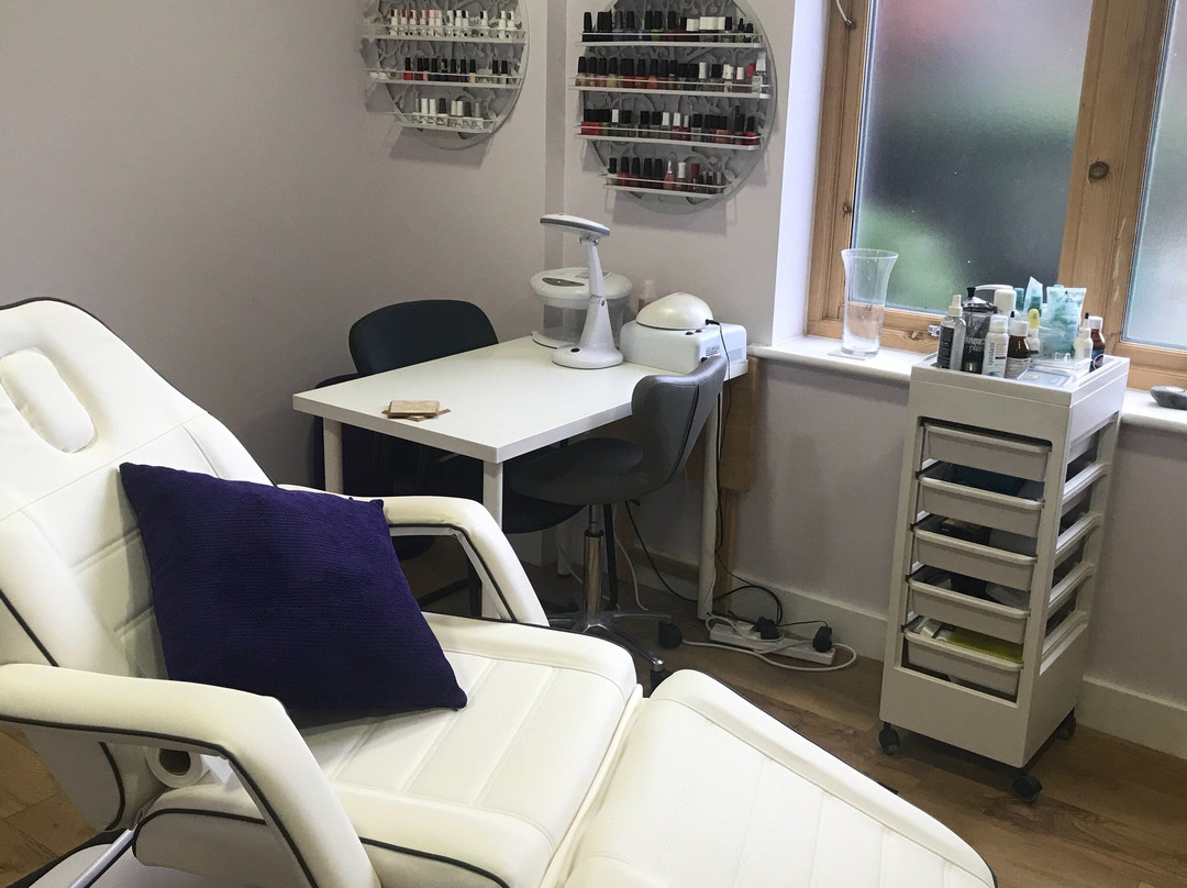 Holistic Massage & Beauty Treatments-Woodley必去景点