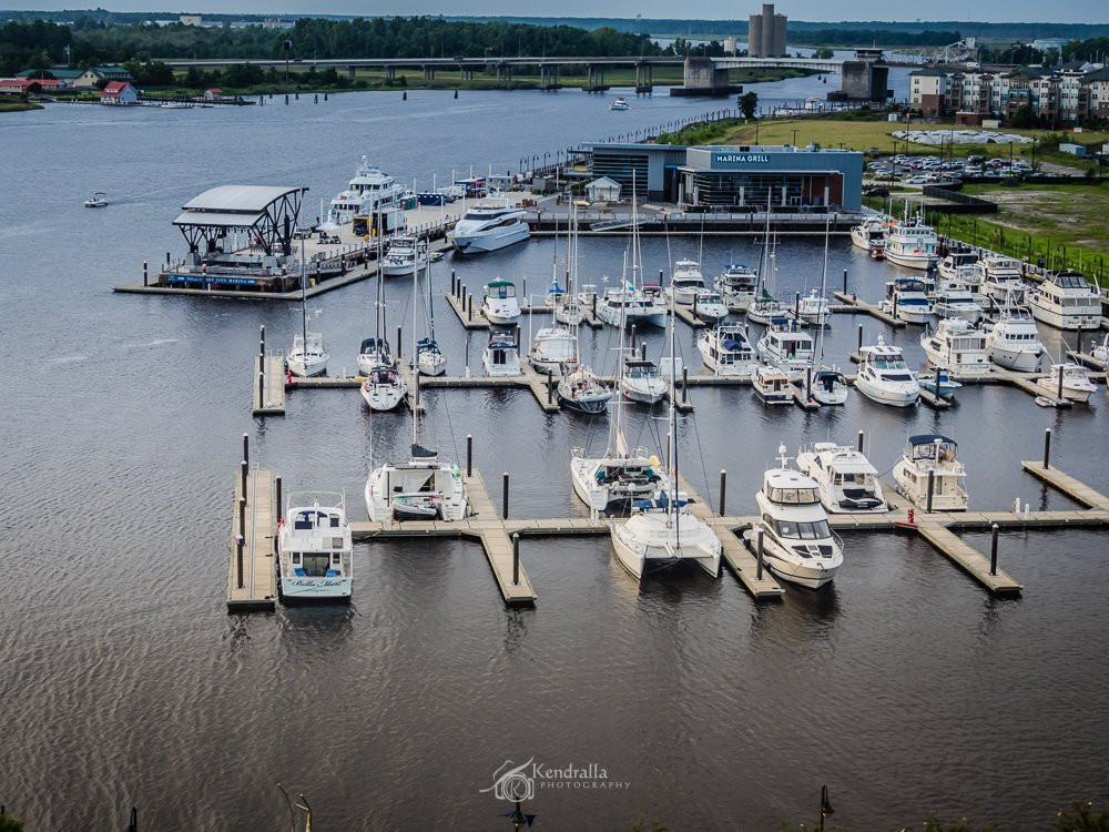 Port City Marina景点图片