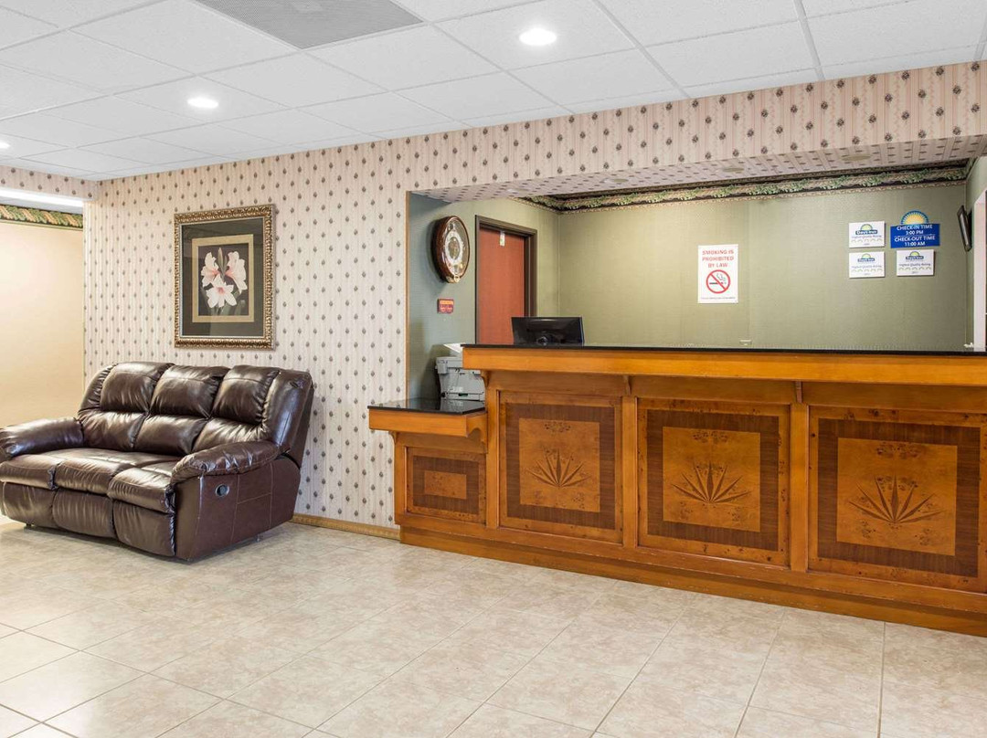 Days Inn by Wyndham Sullivan主图