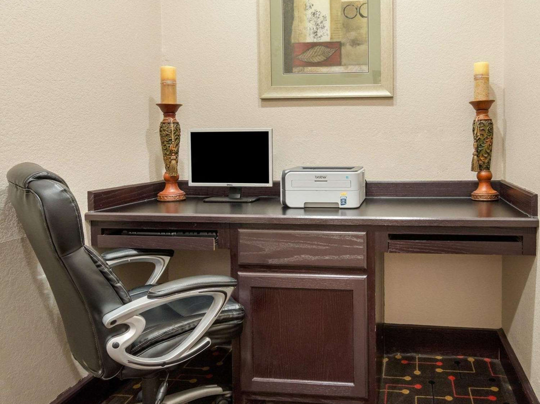 Quality Inn and Suites主图