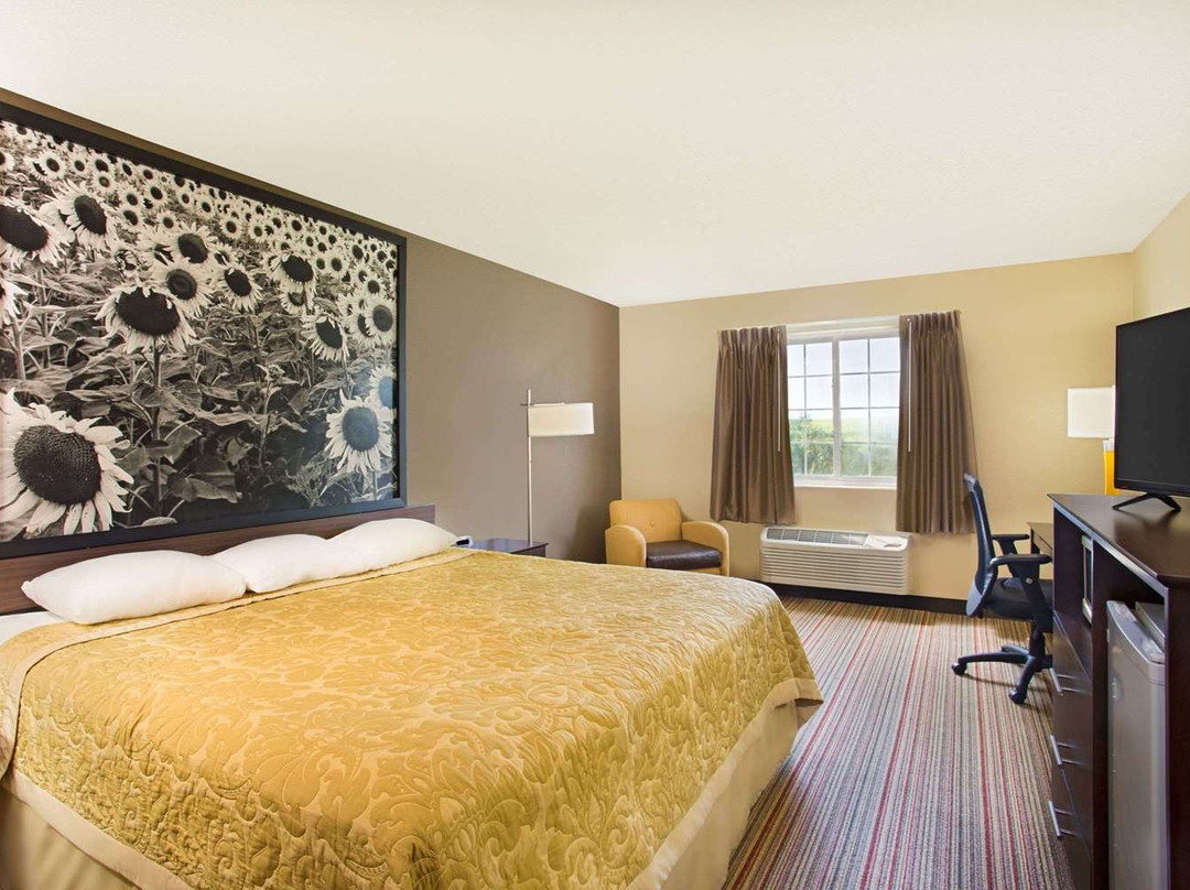 Super 8 by Wyndham New Hampton主图