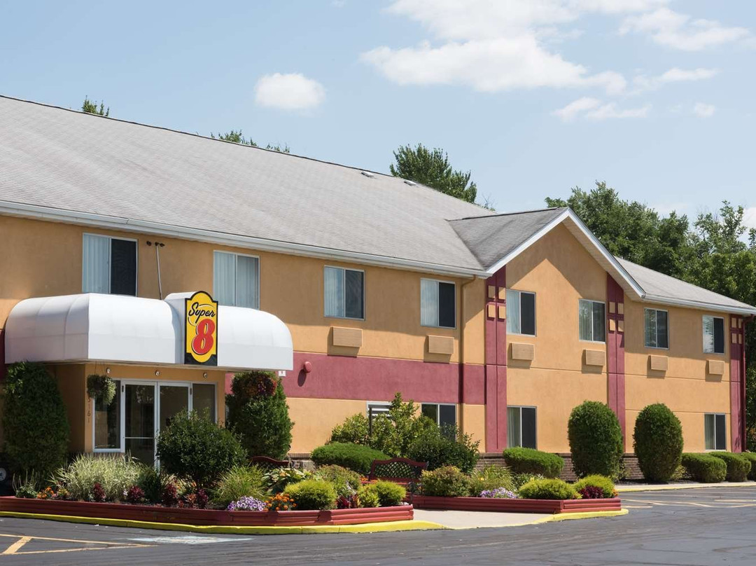 梅迪纳速8酒店主图