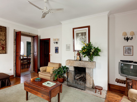 阿巴德斯之家主图