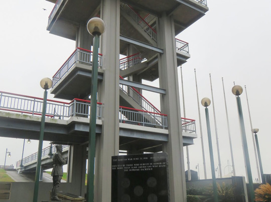 Louisiana Memorial Plaza-巴吞鲁日必去景点