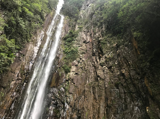 Morro Grande旅游景点-Cachoeira do Bizungo