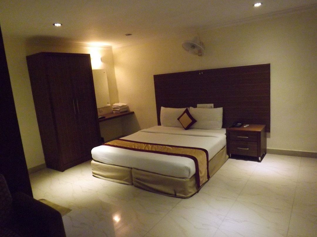 Castle International Premium Hotel主图