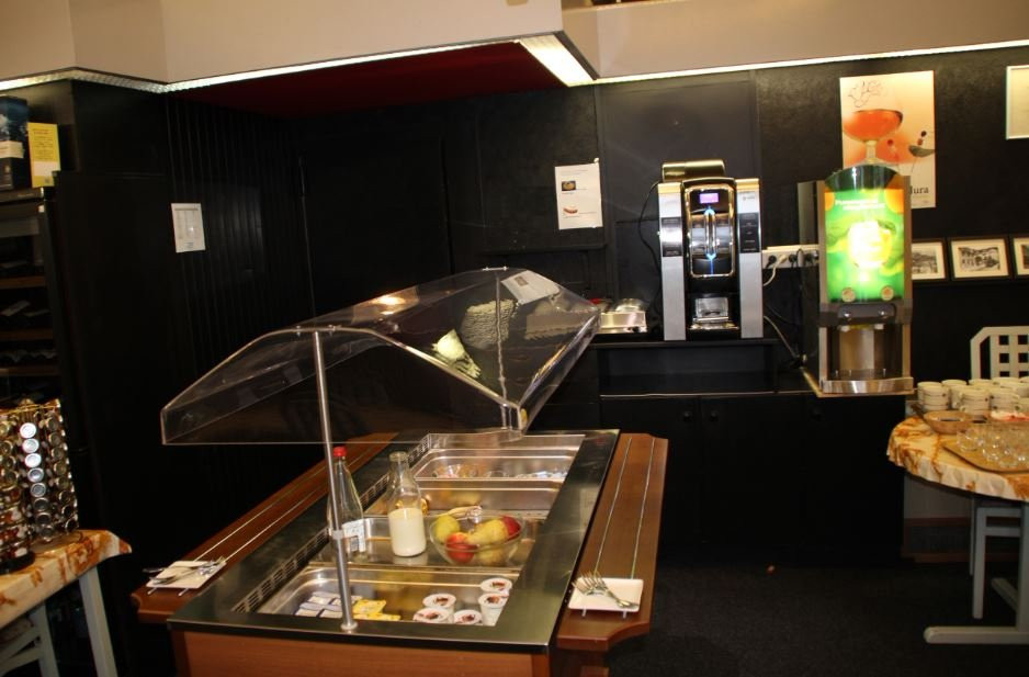 圣休伯特酒店主图