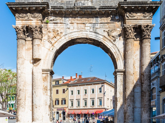 Pula Walking Tour-普拉必去景点