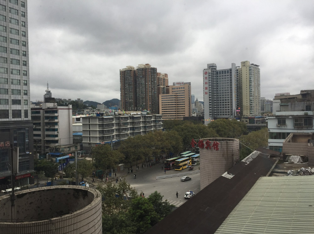 贵阳派酒店火车站广场店主图