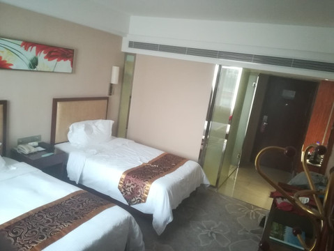 中怡大酒店（广州万达广场乐嘉路地铁站店）主图