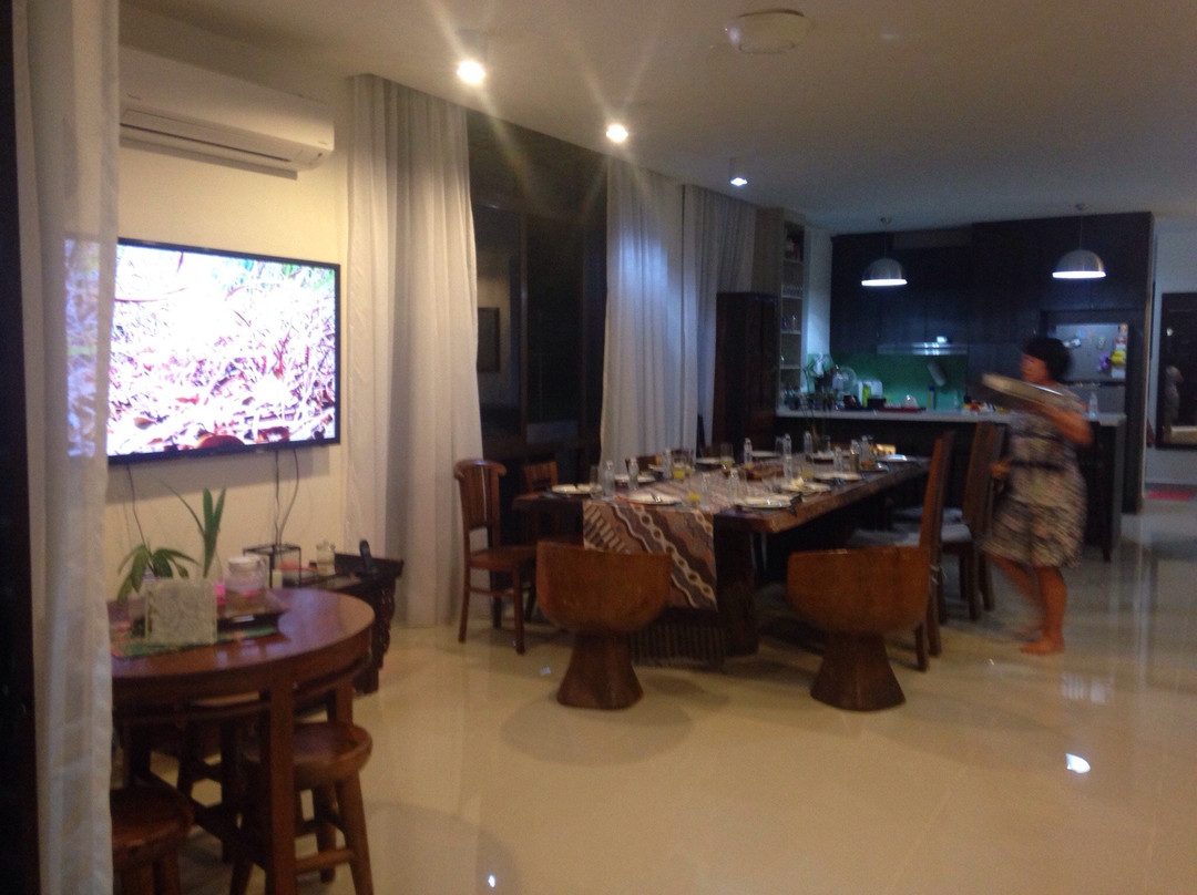 Emilia Batik House-安邦必去景点