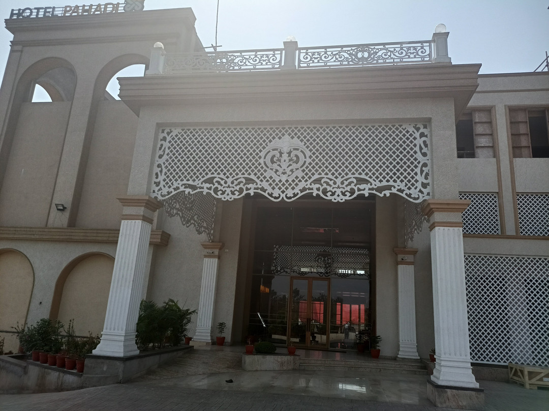 Hotel Pahadi