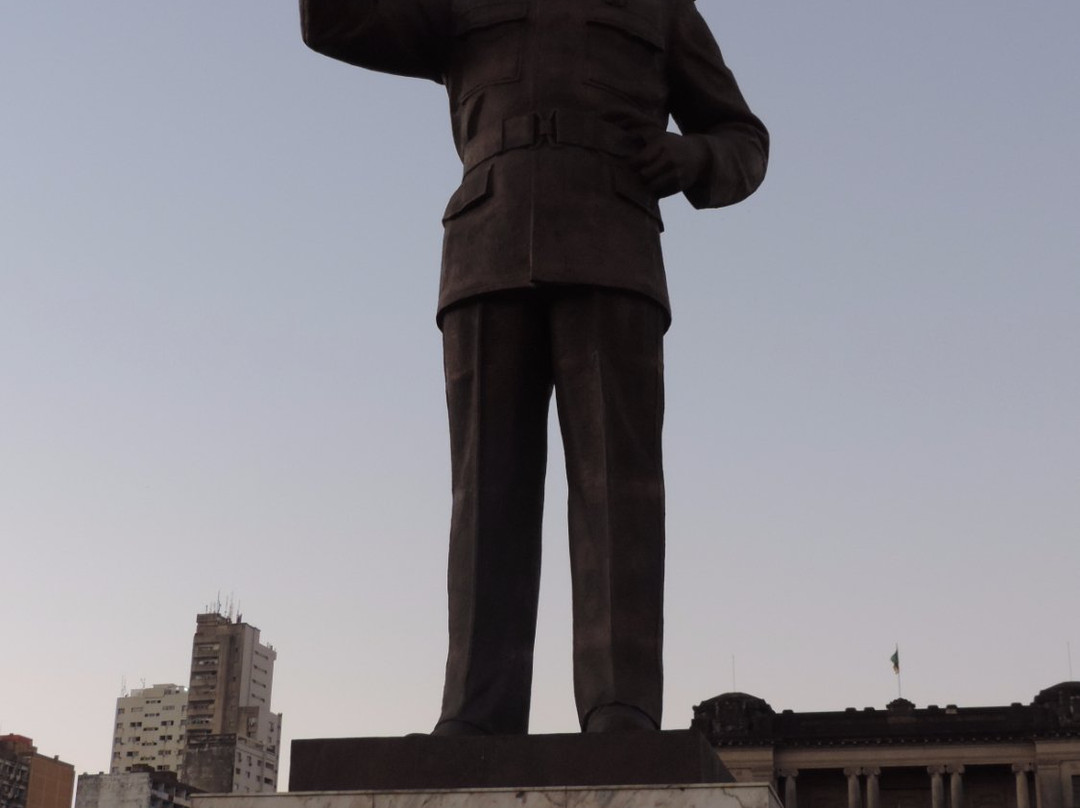 Praça da Independência-马布多必去景点