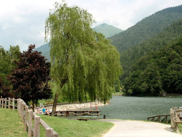 Lago di Roncone-Roncone必去景点