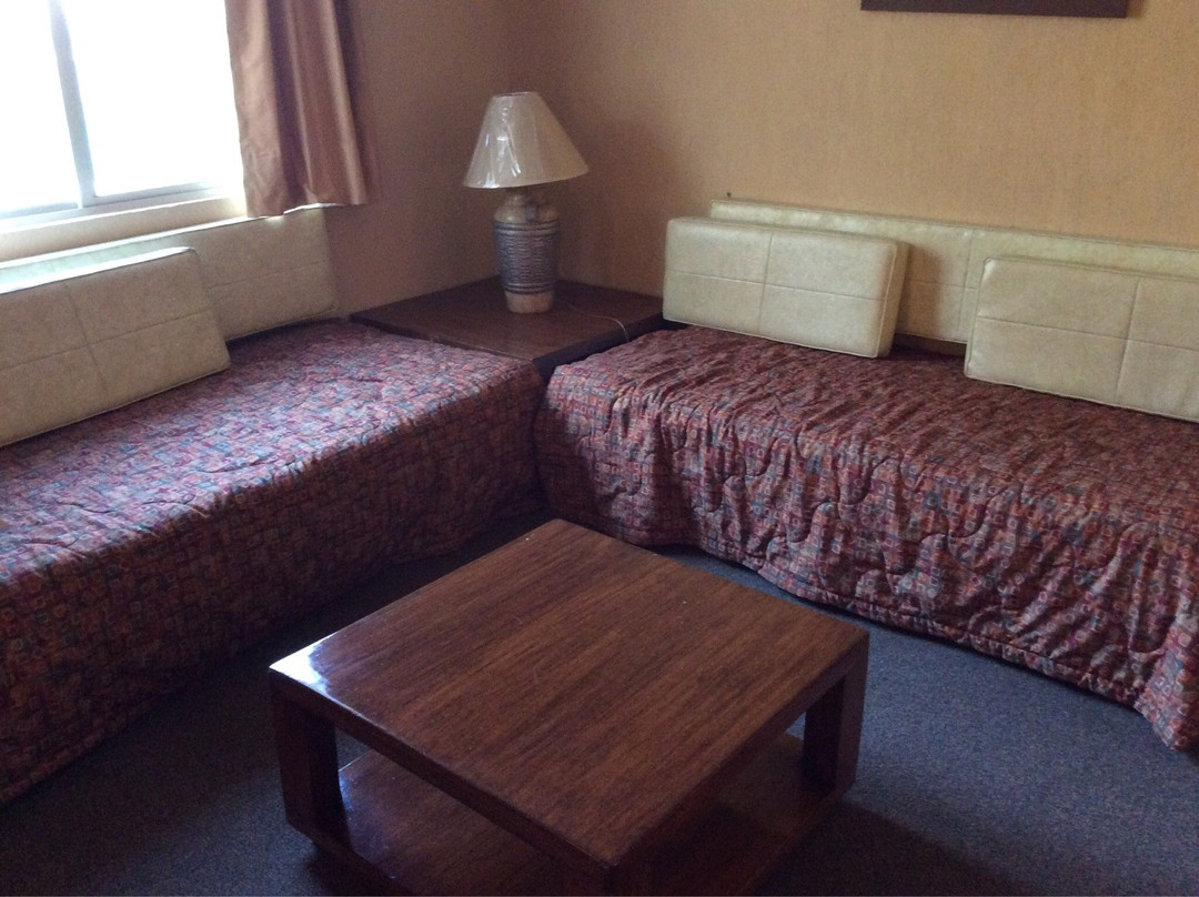 圣路易斯坡托西酒店住宿-Las Palmas Midway Inn