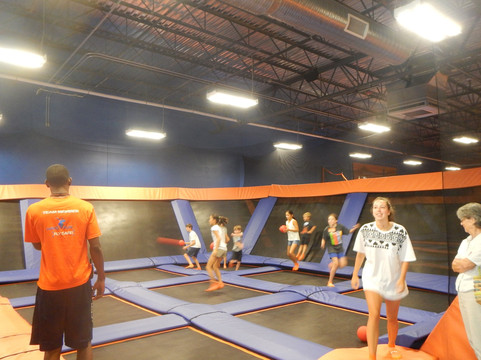 Sky Zone Trampoline Park-戈尔兹伯勒必去景点