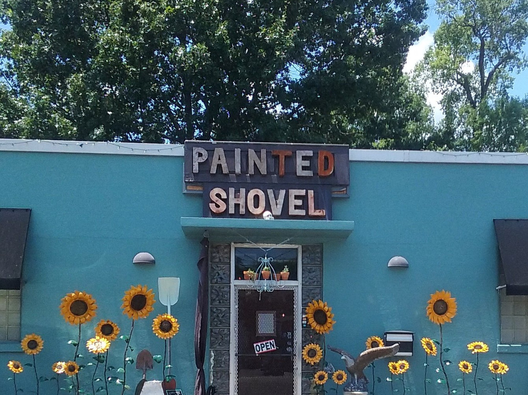 Painted Shovel景点图片