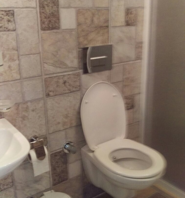 Neruda Pension主图