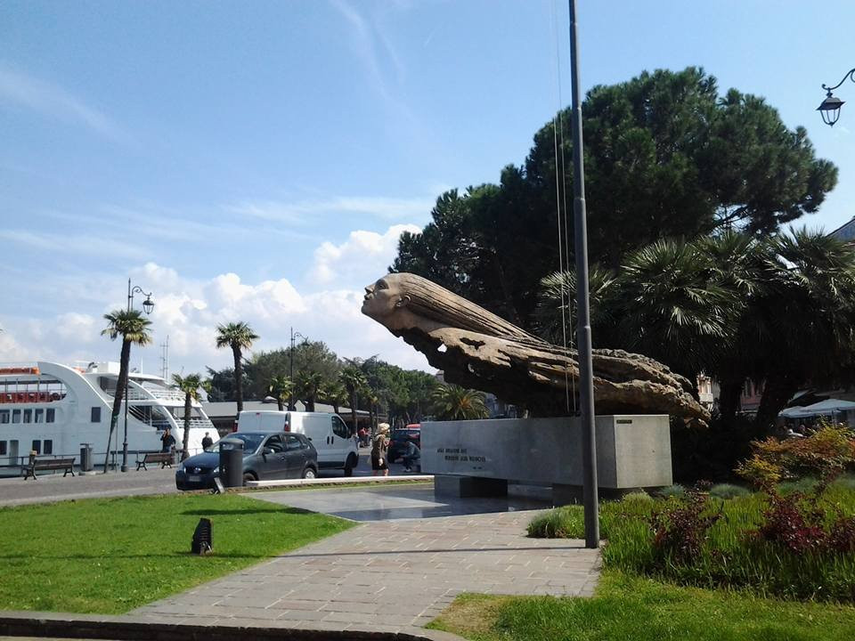 Monumento agli Aviatori del Reparto Alta Velocita景点图片