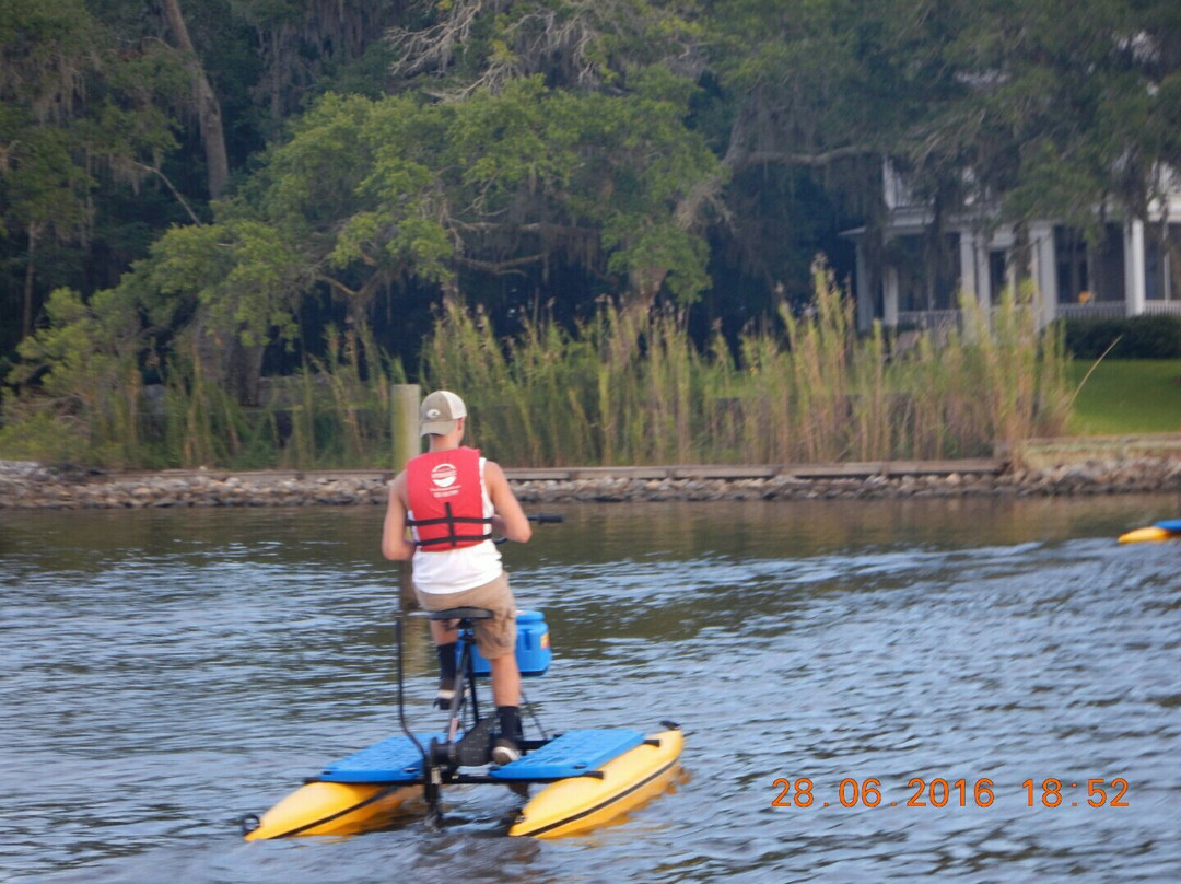 Emerald Coast Hydrobikes-圣罗萨海滩必去景点