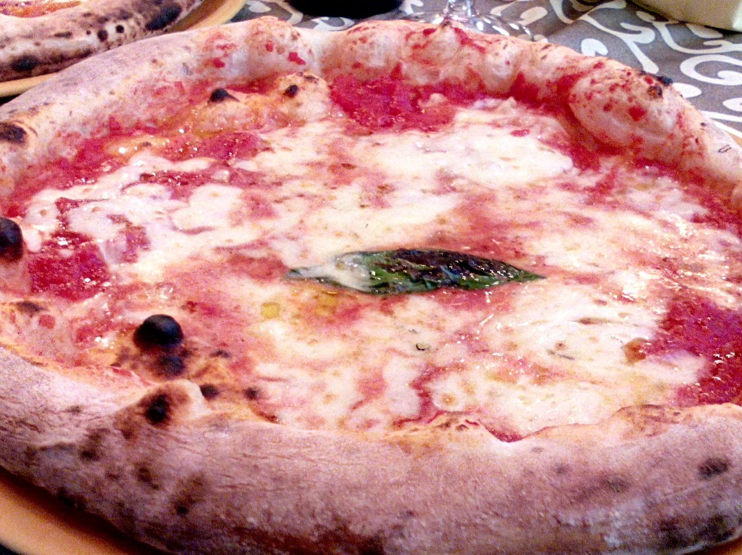 Acerra餐馆和美食-Gaetano Paolella Pizzeria