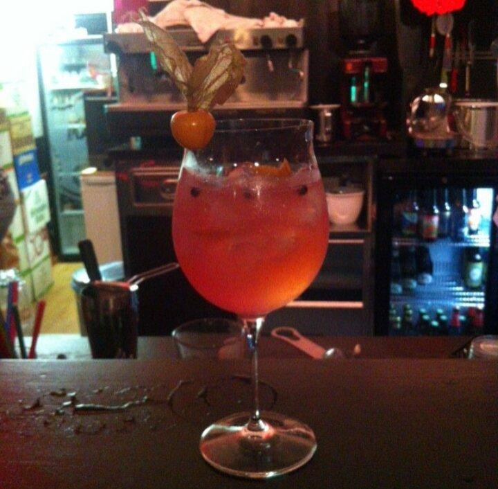 The Bridge - wine bar & beer景点图片