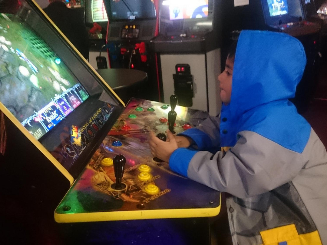 8-Bit Arcade Bar景点图片