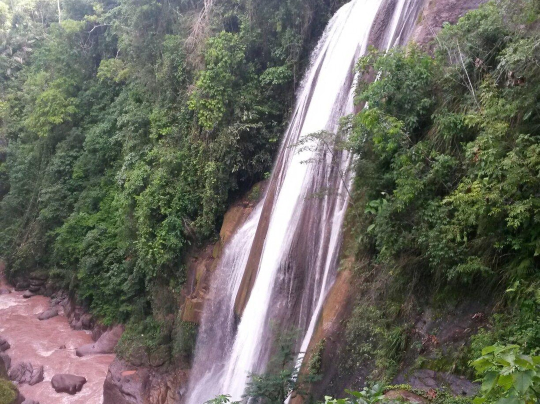 Catarata Velo de la Novia-胡宁必去景点