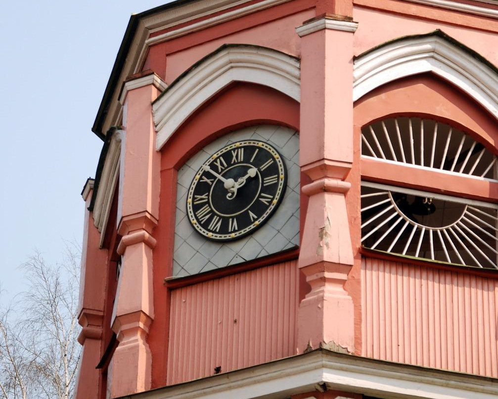 Sacred Troitskiy Temple景点图片