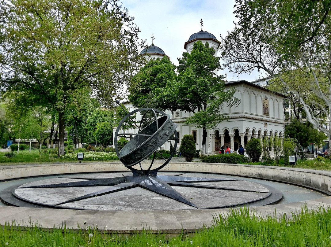 Kilometre Zero Monument-布加勒斯特必去景点