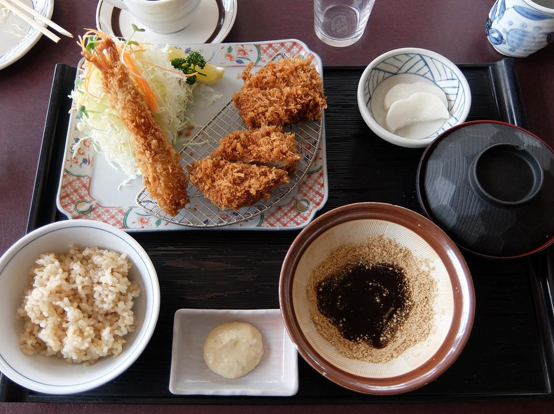 泷泽村 餐馆和美食-Katsuichiogama