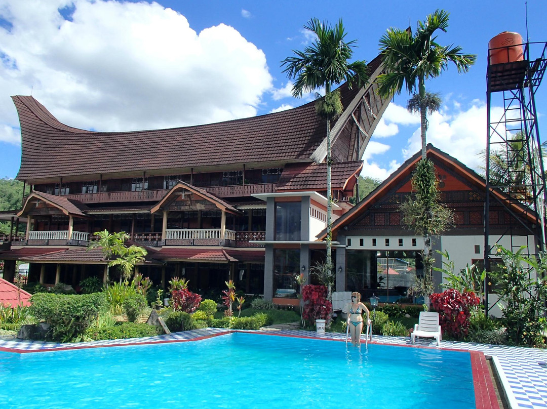 托拉雅托森纳酒店主图