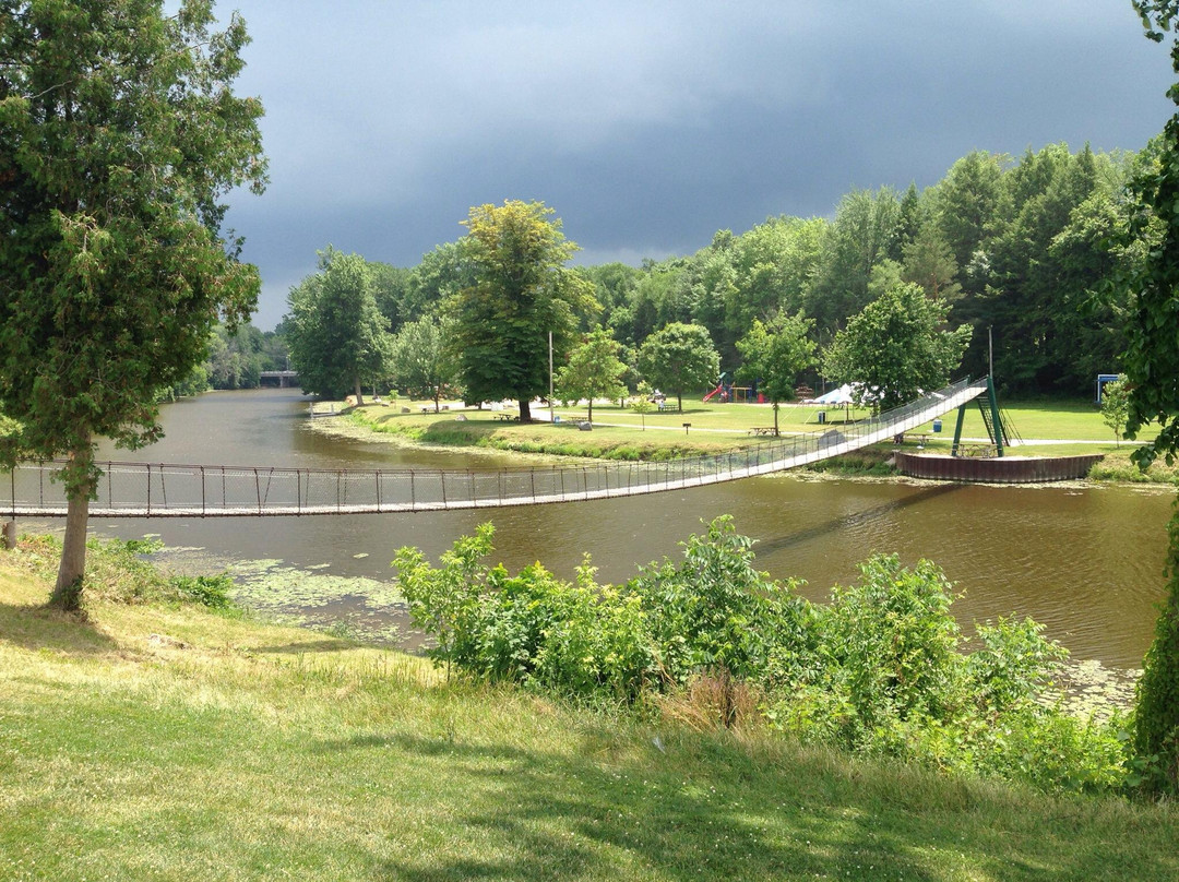 Croswell Swinging Bridge-Croswell必去景点