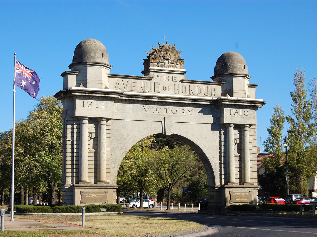 Arch of Victory景点图片