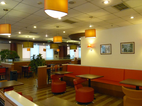 宜必思酒店(成都火车南站桐梓林地铁站店)主图